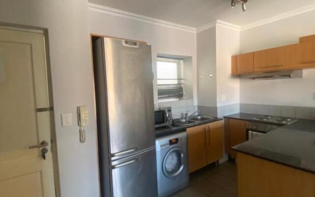 Immaculate & Central Apartment in Houghton