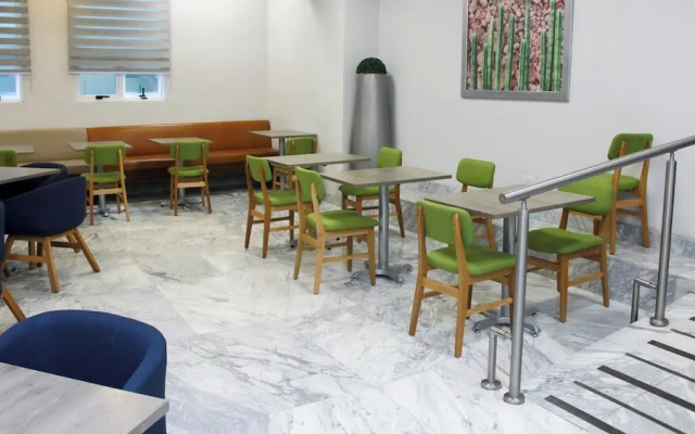 Holiday Inn Express & Suites Ciudad Obregon