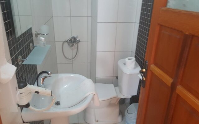 Elegant Baronessa Apart Hotel