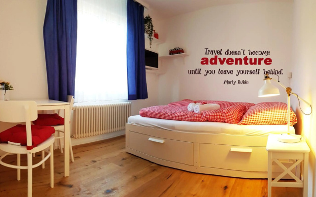 Adventure Guesthouse – Guest Rooms – Unterseen