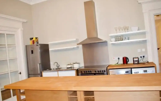 Bright and Spacious New Town Apartment