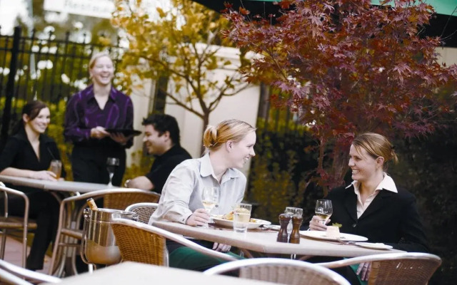 Gateway on Monash Boutique Hotel