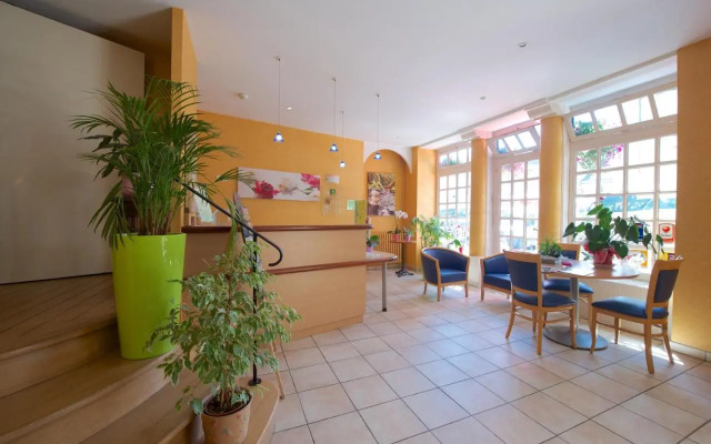 Logis Hotel De France