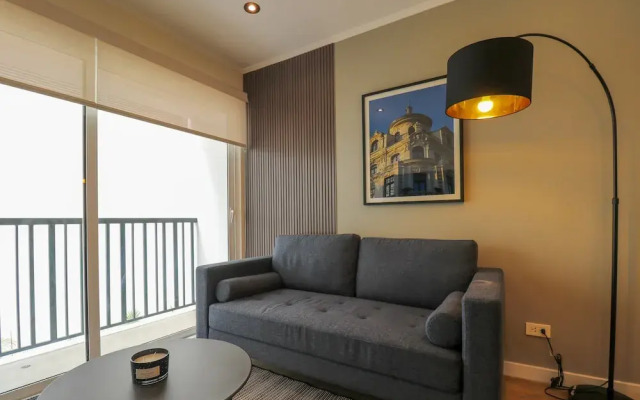 w Sensational 2BR in the Heart of Barranco