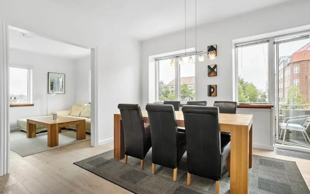 Cozy 2-bed Apartment in Aalborg