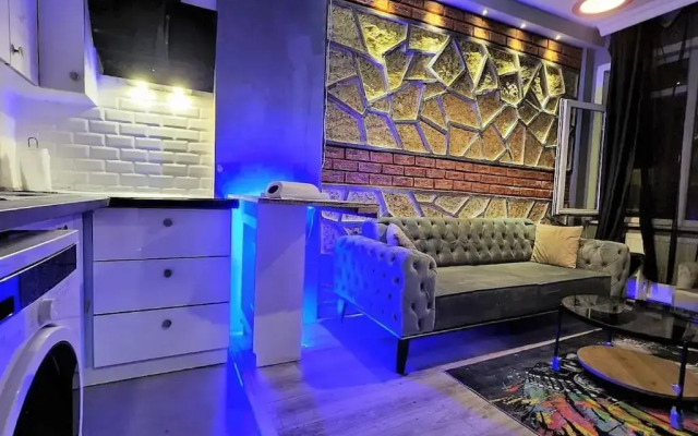 Nisantasi center 1+1 Luxury Renovated b3