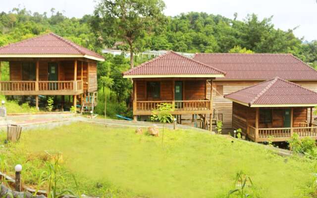 Golden Bungalow (former Hillside Bungalow )