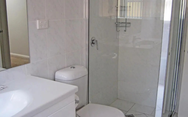 Best Western Charles Sturt Suites & Apartments