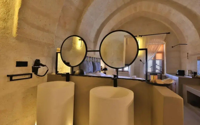 Simurg Cave House