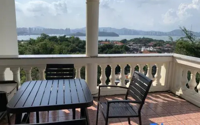 Xinyaqi Sea View Villa