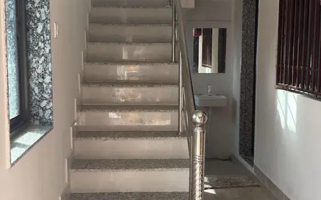 Hotel Darshan Palace - Near Dwarka Railway Station & Shree Dwarkadhish Temple