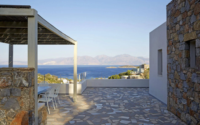 Pleiades Luxurious Villas