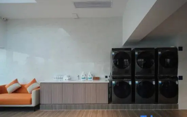 PALACE HOTELS (Chengdu Century City Exhibition Center Branch)