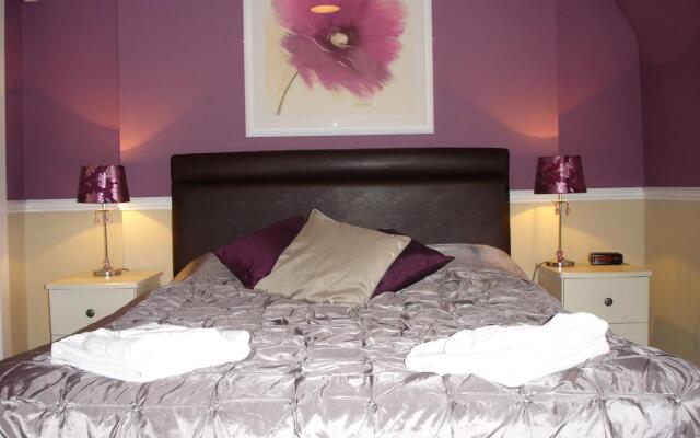 The Manor Hotel