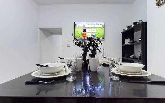 Lovely! 2-bed House Located in Soke - on - Trent