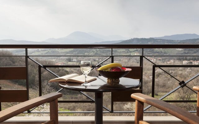 Dellas Boutique Hotel