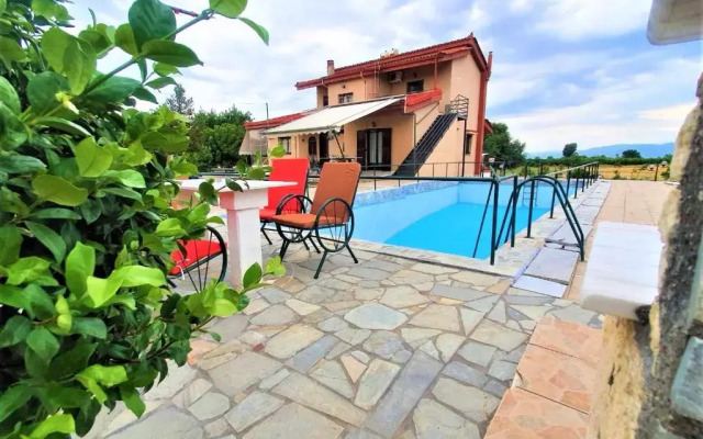 Alesta Apartment