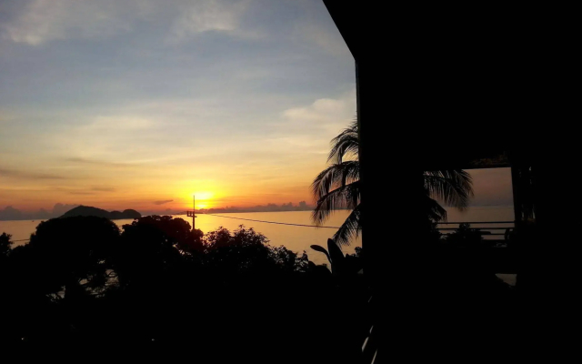 Sea Rock Resort