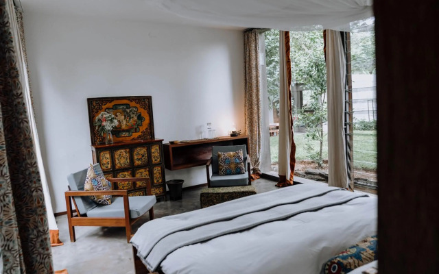 Kaliwa Lodge