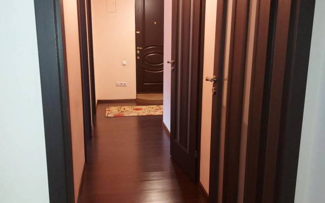 220V ЗАВЖДИ Central Point Apartment