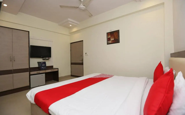 OYO 23303 Hotel Blue Heaven