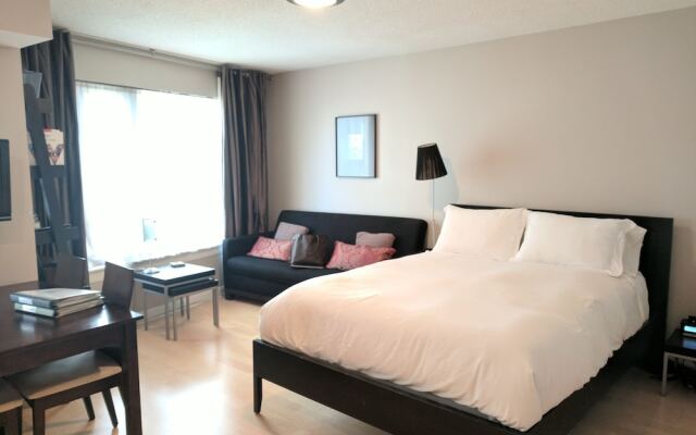 Hotel Suites Near Eaton Centre