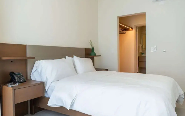 Arcadia Condo Suites