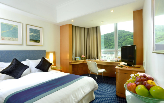 Metropark Hotel Causeway Bay HK – Guest Rooms – Hong Kong