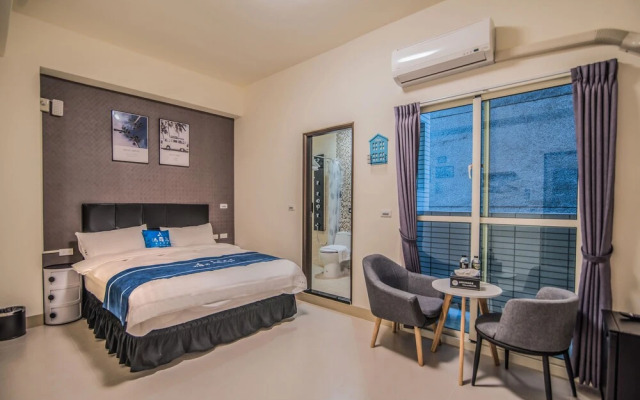 Follow Me Vogue Homestay