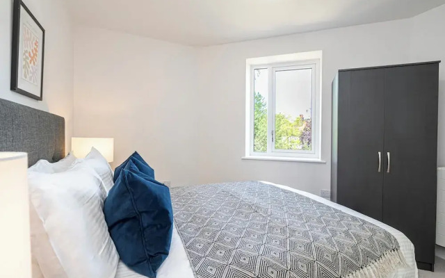 Quiet Luxe Escape 65s Only