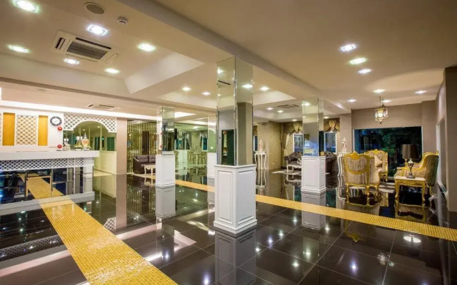 Harmonize Hotel (SHA Plus+)