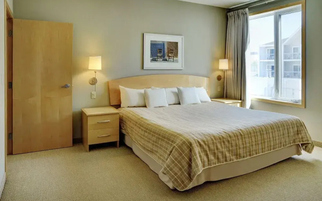 Lakeview Gimli Resort & Conference