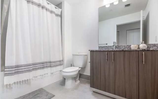 Modern Studio in Downtown Doral