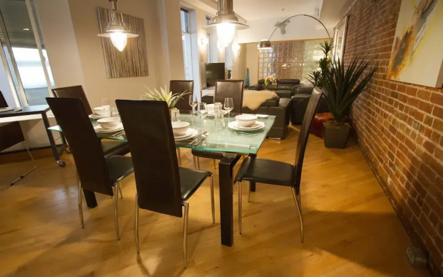 MTLVacationRentals - The City Chalet