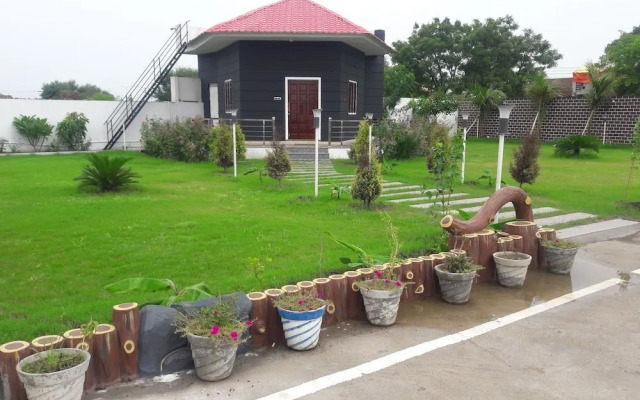 Tanishq Resorts & Restaurant