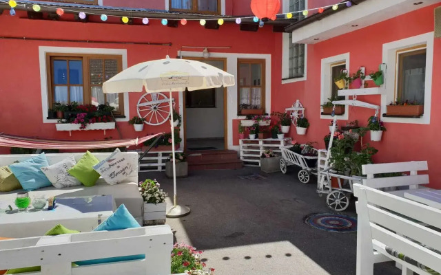 Taverna Kostalui Gasthof Pension