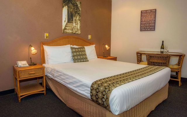 Sapphire Waters Motor Inn – Guest Rooms – Merimbula