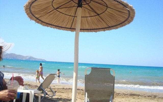 Adonis Beach-Rooms Hotel