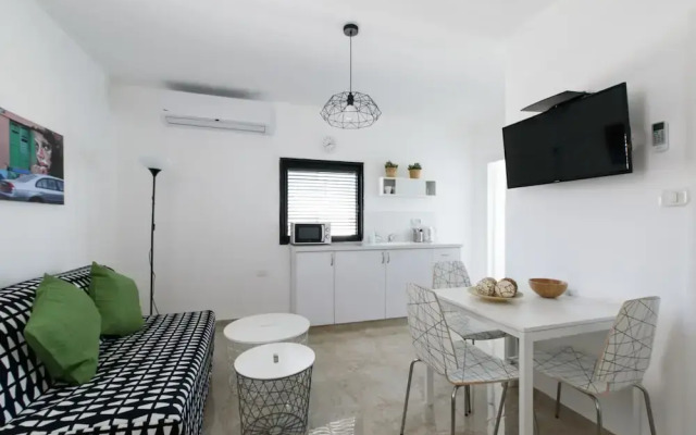 Beach View Apartments And Studio