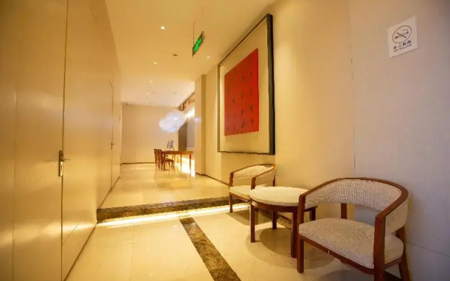 Ji Hotel (Zhengzhou East Railway Station)
