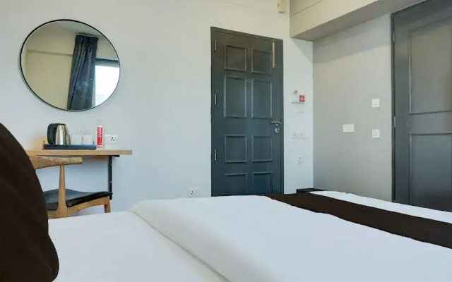 Cozy Deluxe Stays at Balewadi Pune