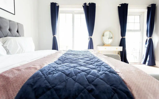 Compass Point by Sorted Stay