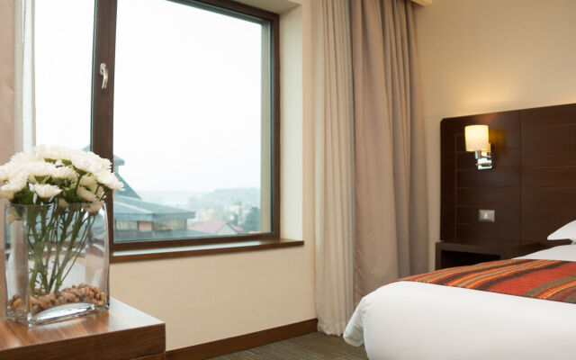 Courtyard by Marriott Puerto Montt