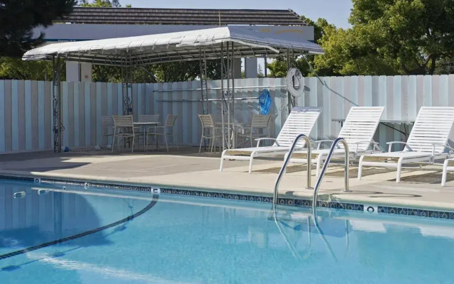 Americas Best Value Inn Livermore