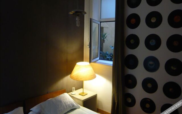 Alves Torgo 14 Lisbon Guest House