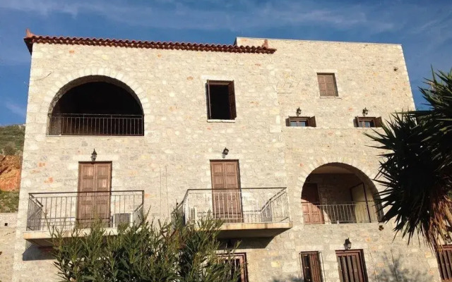 Las - Giannakakoy Traditional Stone Houses