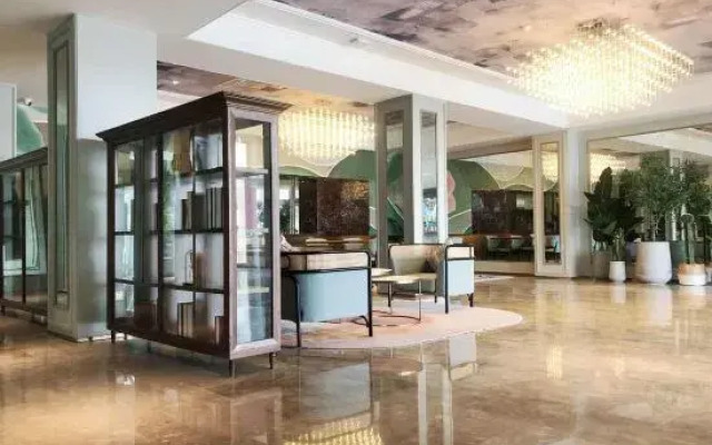 Starway Hotel (Emeishan Gymnasium)