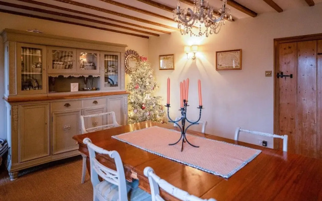 46 Ivy Cottage