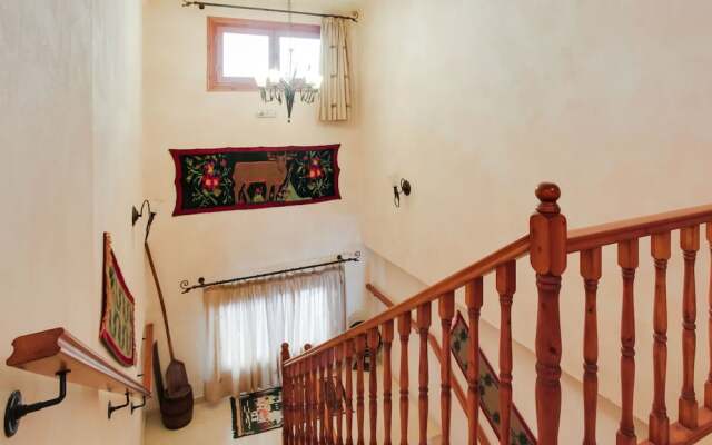 Alluring Holiday Home in Stournareika With Balcony