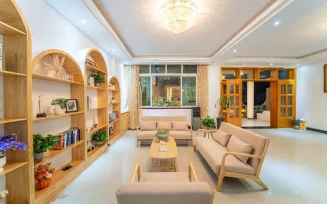 Jiuzaigou Huayujian Homestay